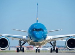Vietnam Airlines signs for ten A350 planes from Airbus